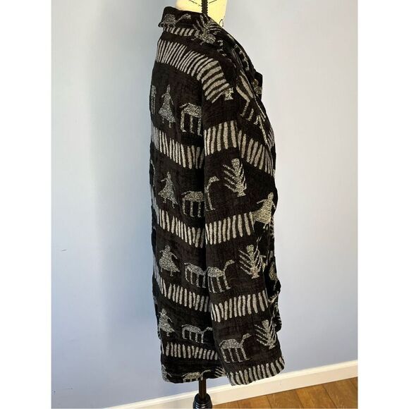 Chico's Designs Women's Size 1 Large Black BOHO Aztec Button Front Top Shirt - Picture 2 of 9